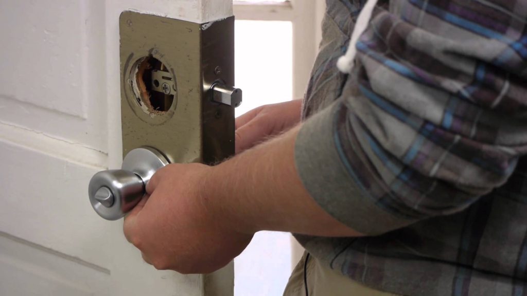 Home tips - how to repair a broken lock